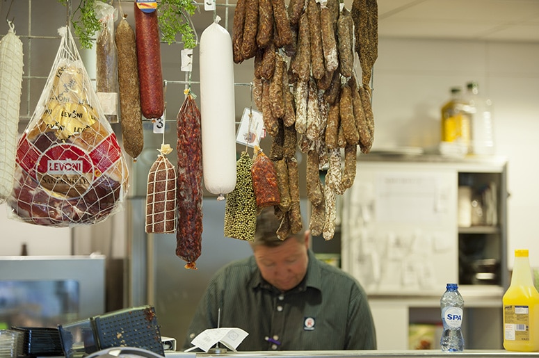 Keurslager Bader Uithoorn winkelcentrum Zijdelwaard