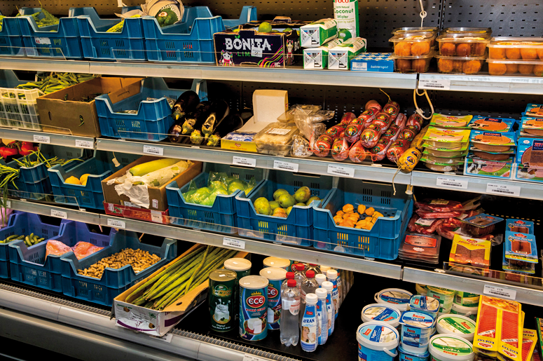 Kashmir Food Store Uithoorn winkelcentrum Zijdelwaard